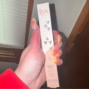Concealer brush